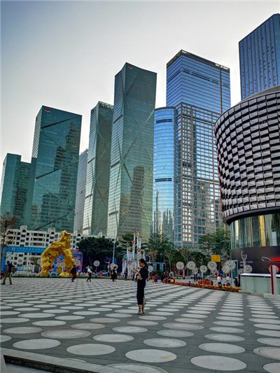 深度体验雅庭酒店的全套尽享服务，尽情享受难忘时光